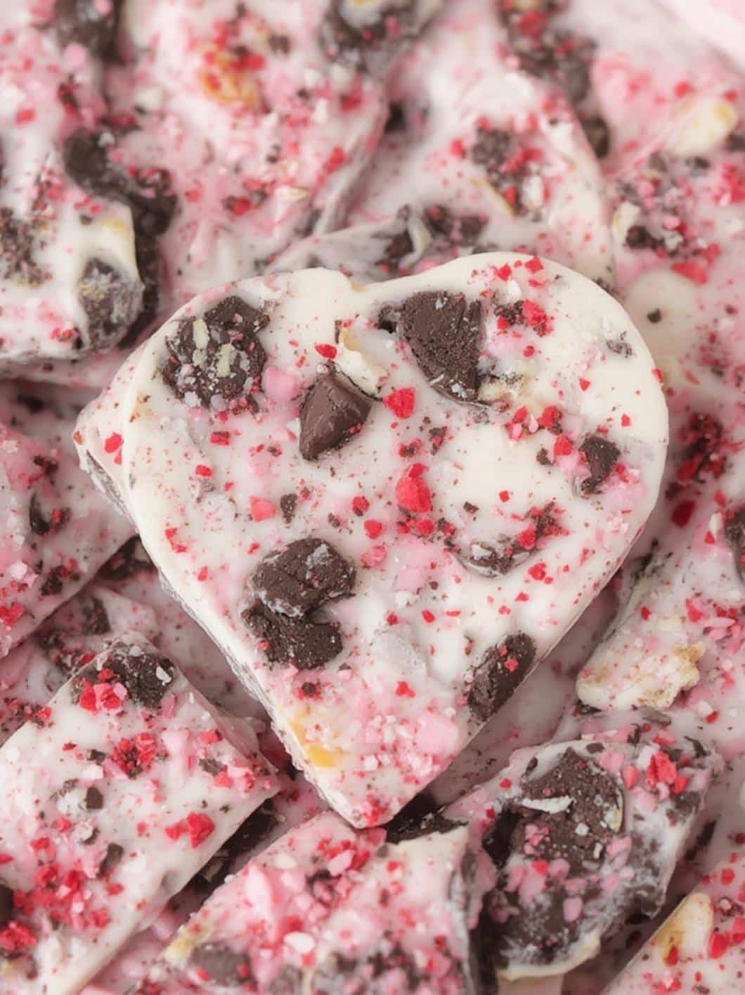 Valentine Day Oreo cookie bark